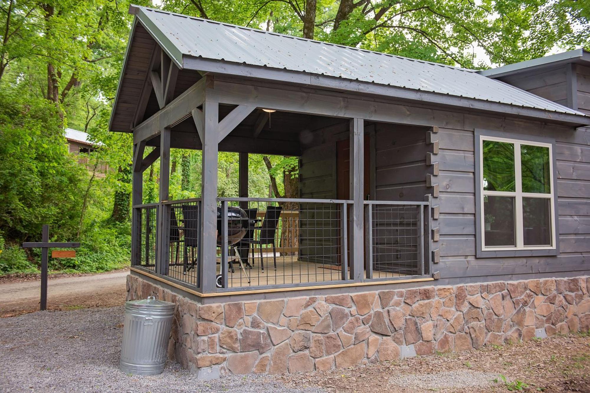 Jake Cabin Luxury Hot Tub Cabin Near Downtown チャタヌーガ エクステリア 写真