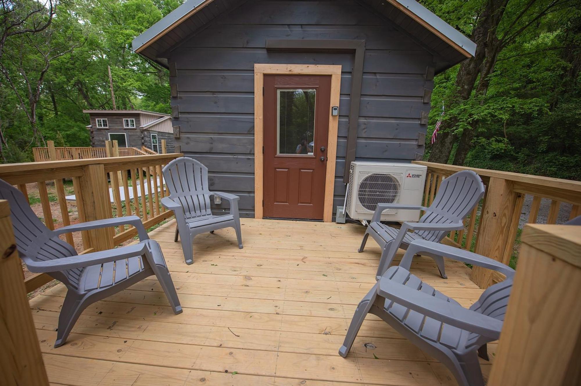 Jake Cabin Luxury Hot Tub Cabin Near Downtown チャタヌーガ エクステリア 写真