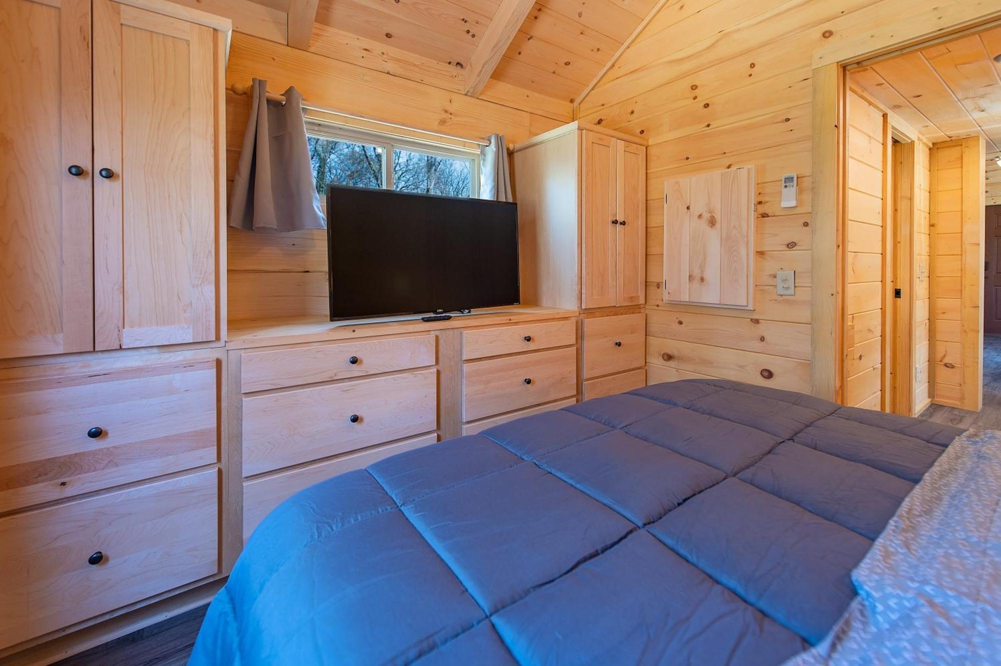 Jake Cabin Luxury Hot Tub Cabin Near Downtown チャタヌーガ エクステリア 写真