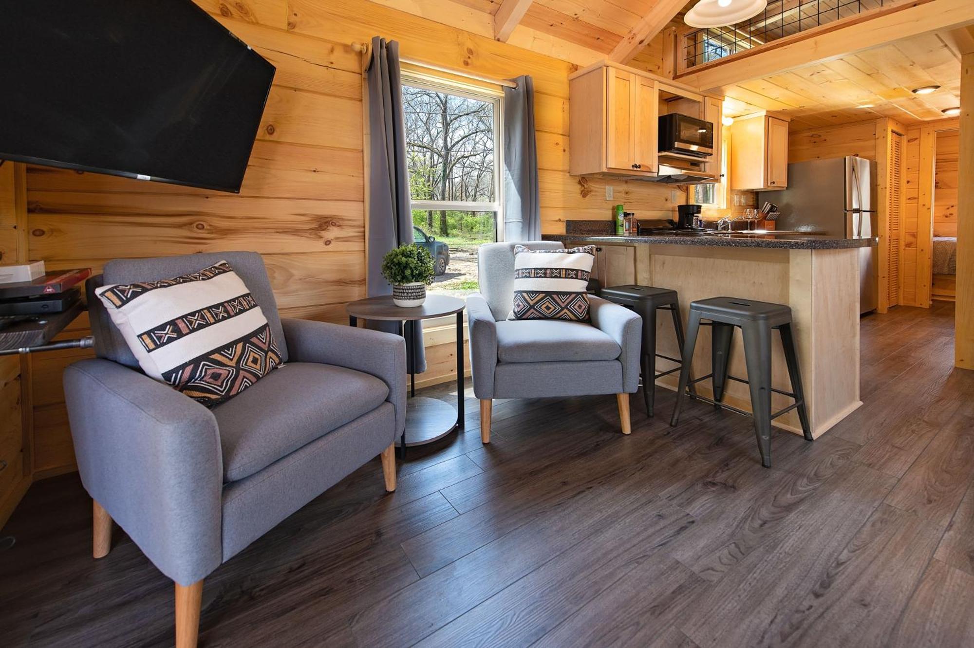Jake Cabin Luxury Hot Tub Cabin Near Downtown チャタヌーガ エクステリア 写真