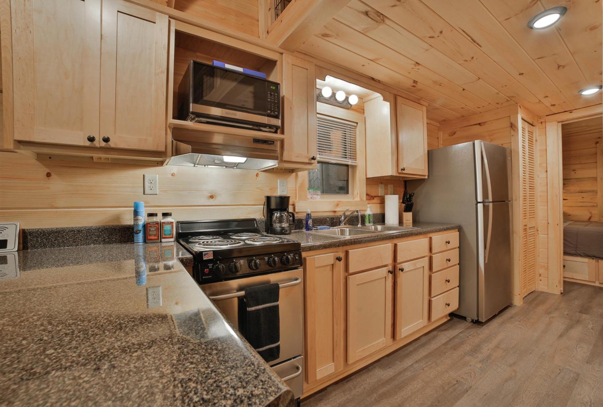 Jake Cabin Luxury Hot Tub Cabin Near Downtown チャタヌーガ エクステリア 写真