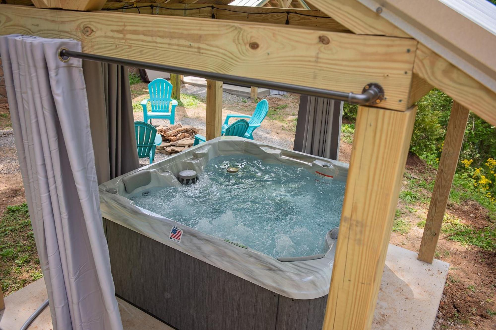 Jake Cabin Luxury Hot Tub Cabin Near Downtown チャタヌーガ エクステリア 写真