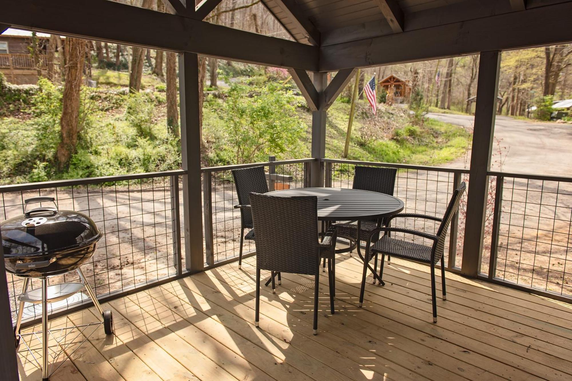 Jake Cabin Luxury Hot Tub Cabin Near Downtown チャタヌーガ エクステリア 写真